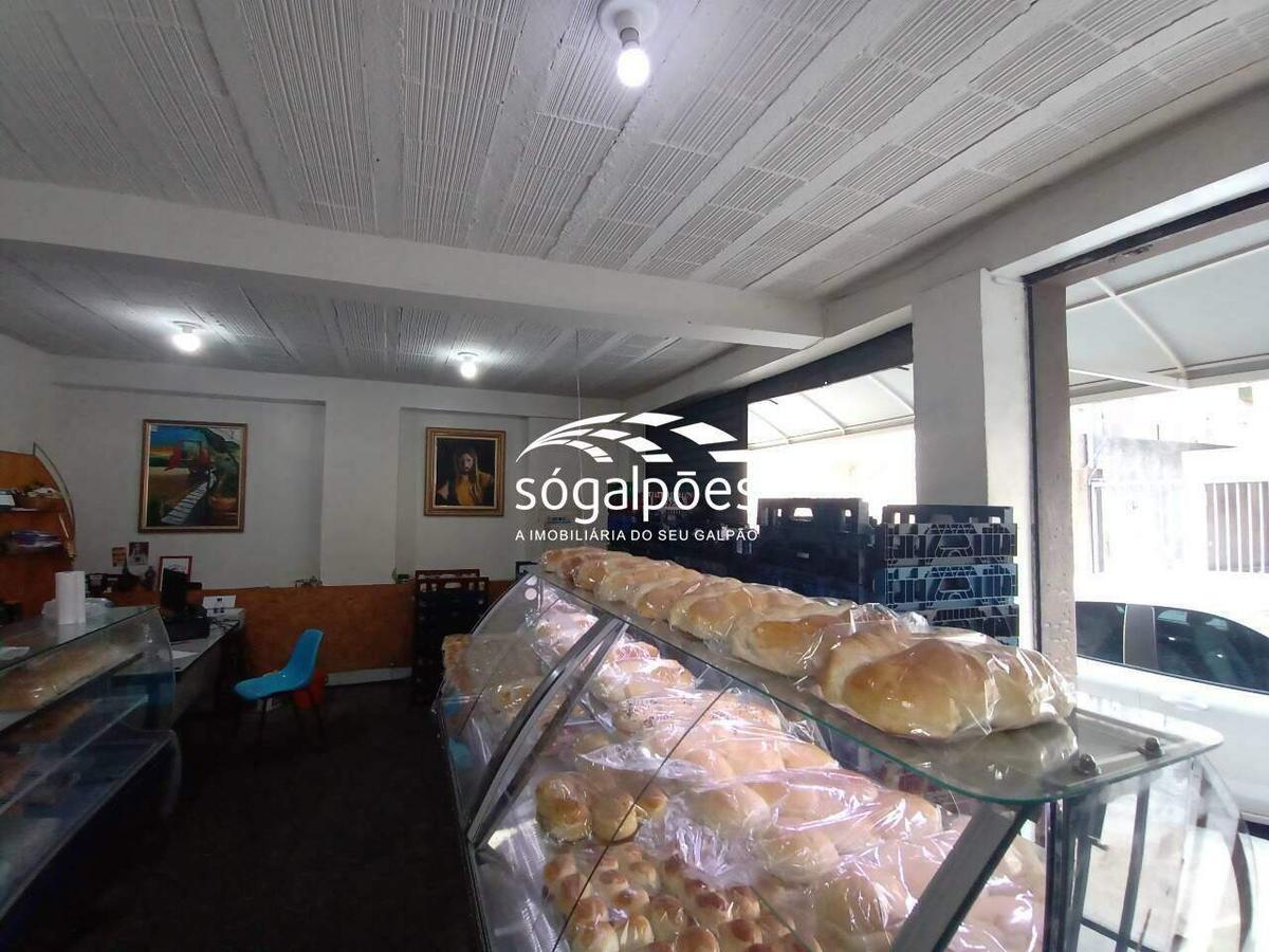 Galpão, Padre Eustáquio