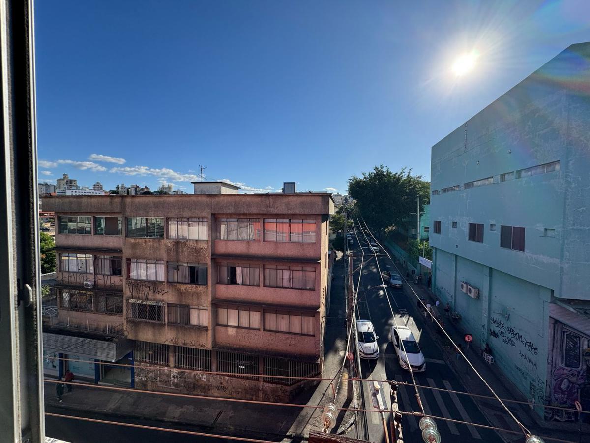 Quitinete, Graça, 1 Quarto, 0 Vaga, 1 Suíte