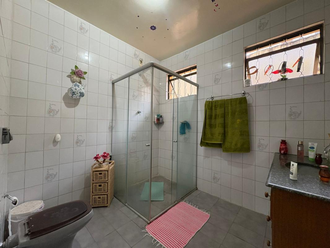 Casa, Dona Clara, 3 Quartos, 4 Vagas, 1 Suíte