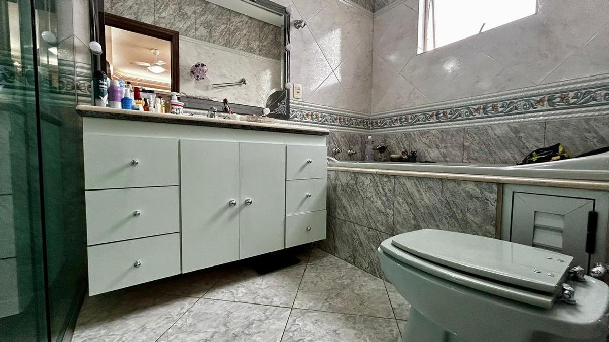 Apartamento, Indaiá, 5 Quartos, 2 Vagas, 1 Suíte