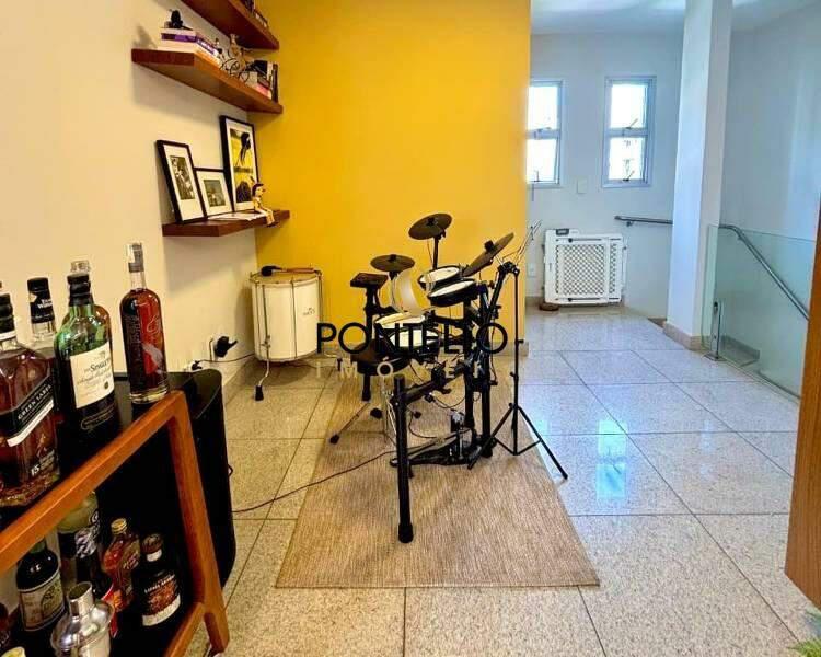 Cobertura, Funcionários, 4 Quartos, 4 Vagas, 2 Suítes