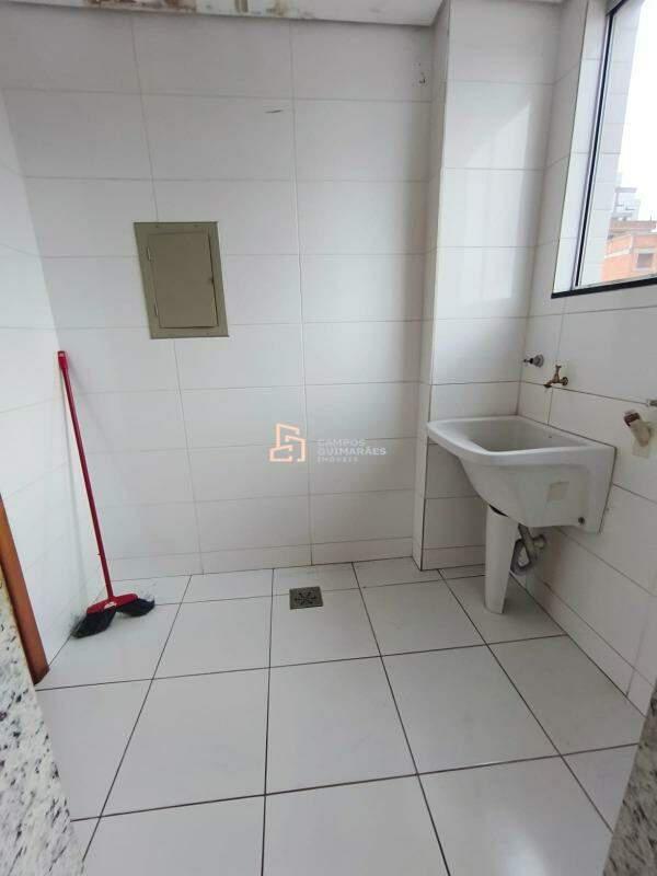 Apartamento, Barreiro, 3 Quartos, 3 Vagas, 1 Suíte