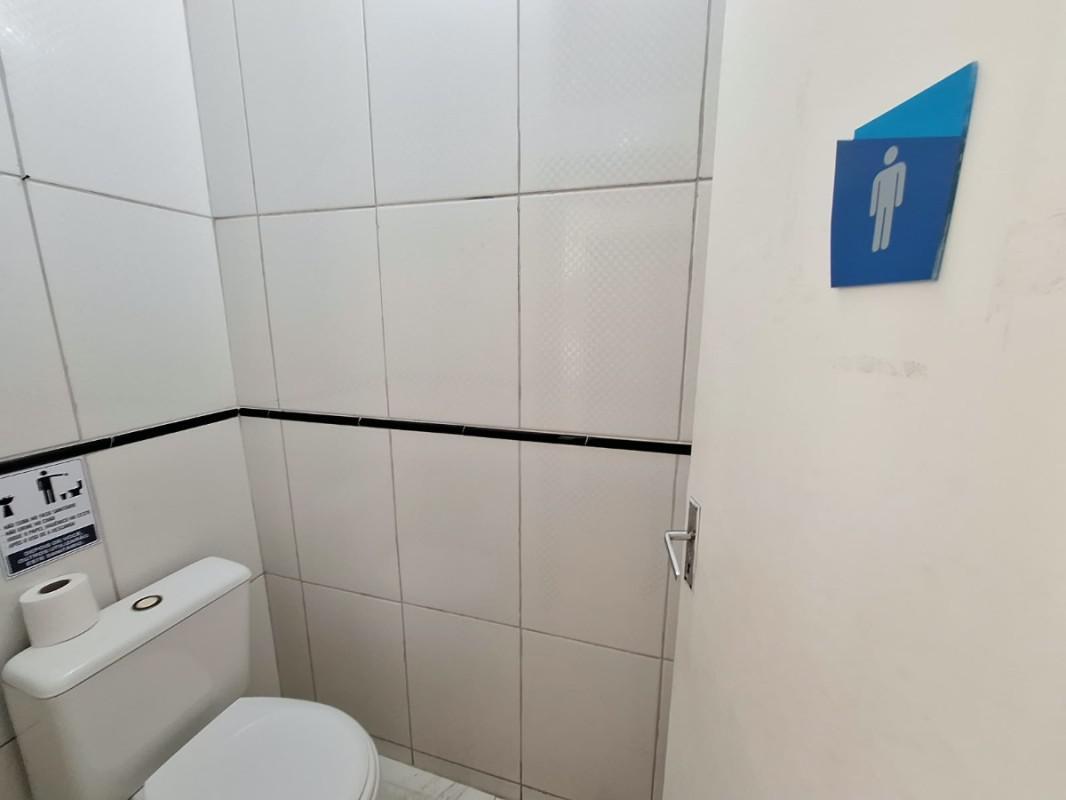 Casa Comercial, Floresta, 5 Quartos, 4 Vagas, 1 Suíte
