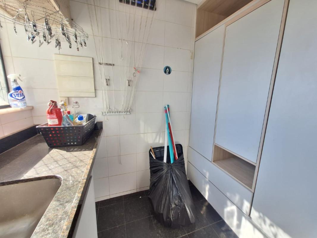 Apartamento, Sagrada Família, 3 Quartos, 2 Vagas, 1 Suíte