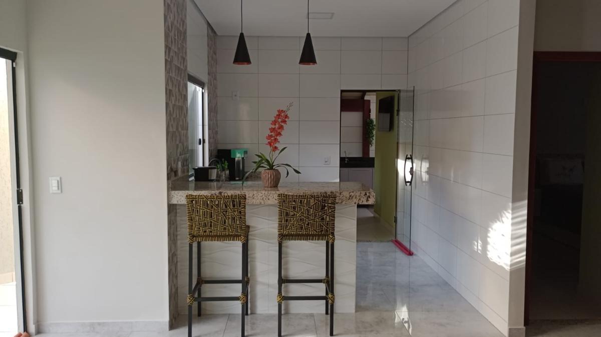 Casa, Jardim Imperial, 3 Quartos, 4 Vagas, 1 Suíte