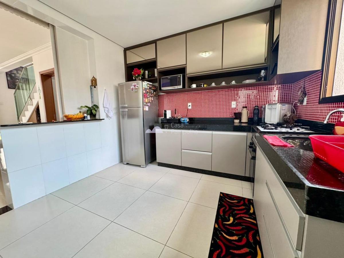 Casa, Trevo, 3 Quartos, 3 Vagas, 1 Suíte