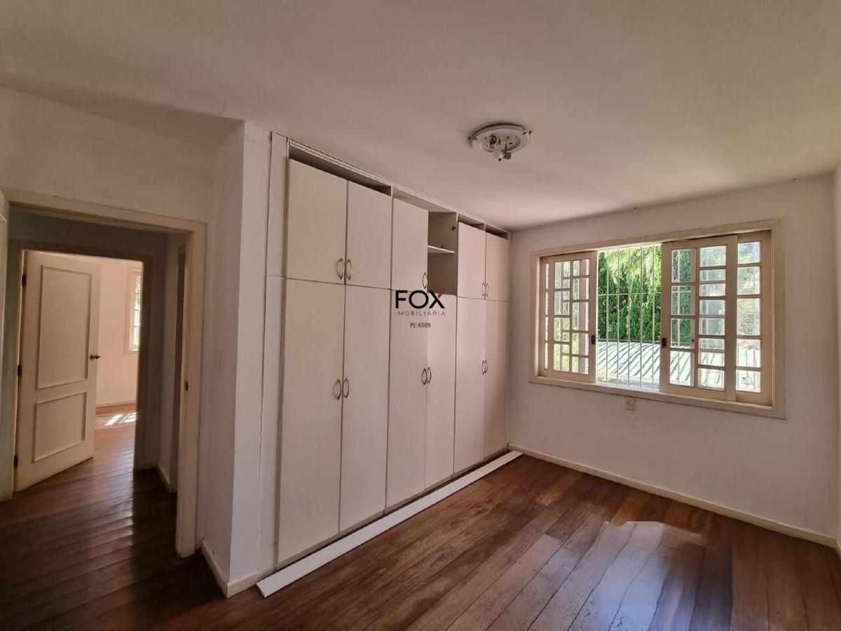 Casa, Estoril, 6 Quartos, 3 Vagas, 1 Suíte