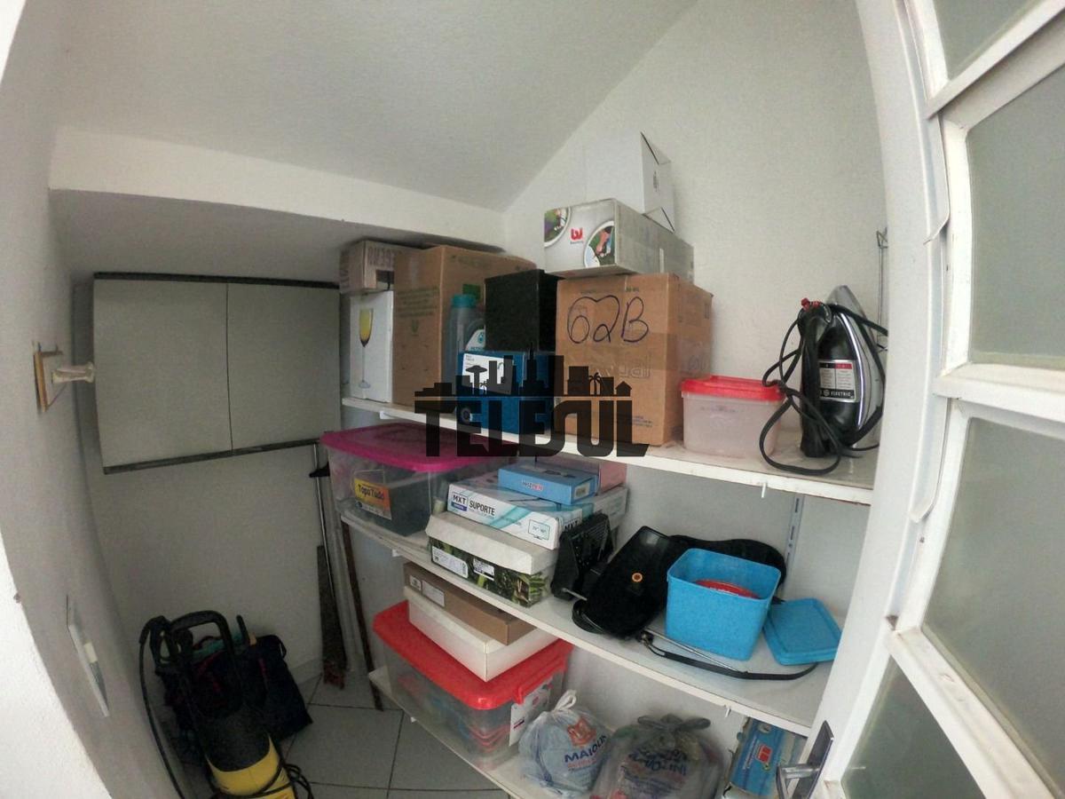 Casa, Centro, 3 Quartos, 2 Vagas, 1 Suíte