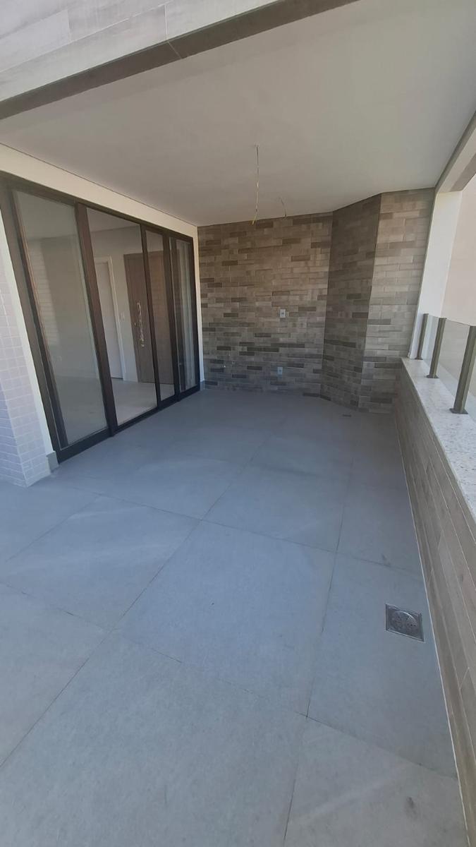 Apartamento, Jaraguá, 4 Quartos, 3 Vagas, 2 Suítes