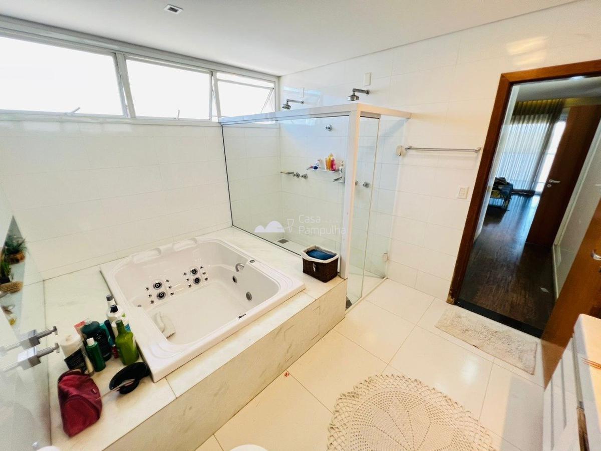 Casa, Jardim Atlântico, 4 Quartos, 10 Vagas, 3 Suítes