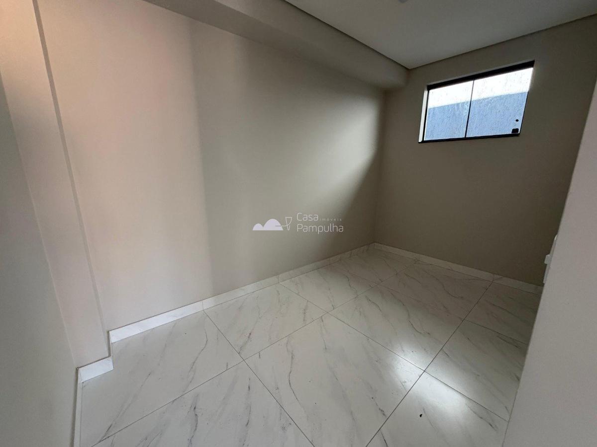 Casa, Trevo, 4 Quartos, 4 Vagas, 1 Suíte