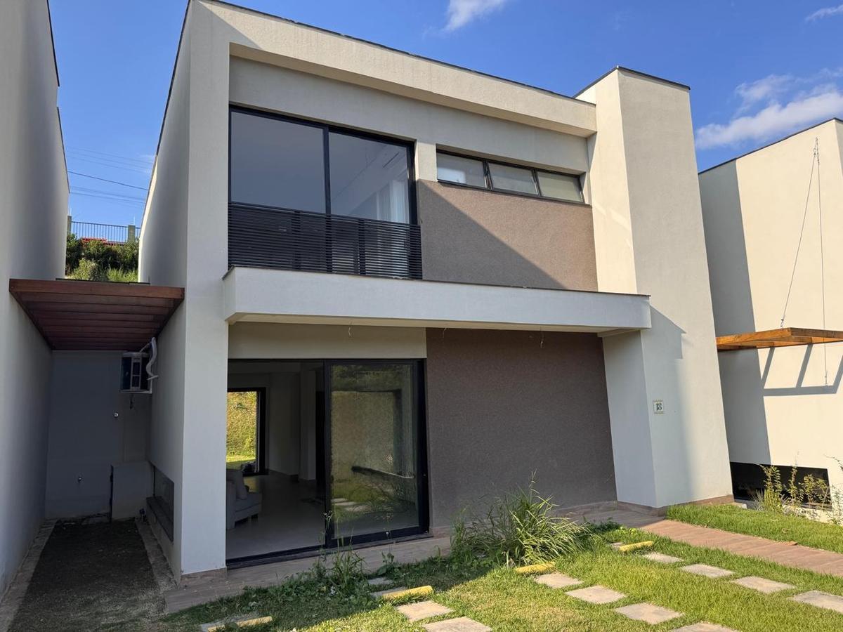 Casa, Garças, 3 Quartos, 2 Vagas, 1 Suíte