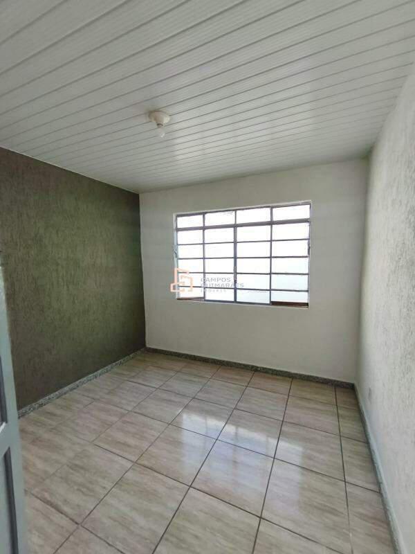 Casa, Industrial, 2 Quartos, 3 Vagas
