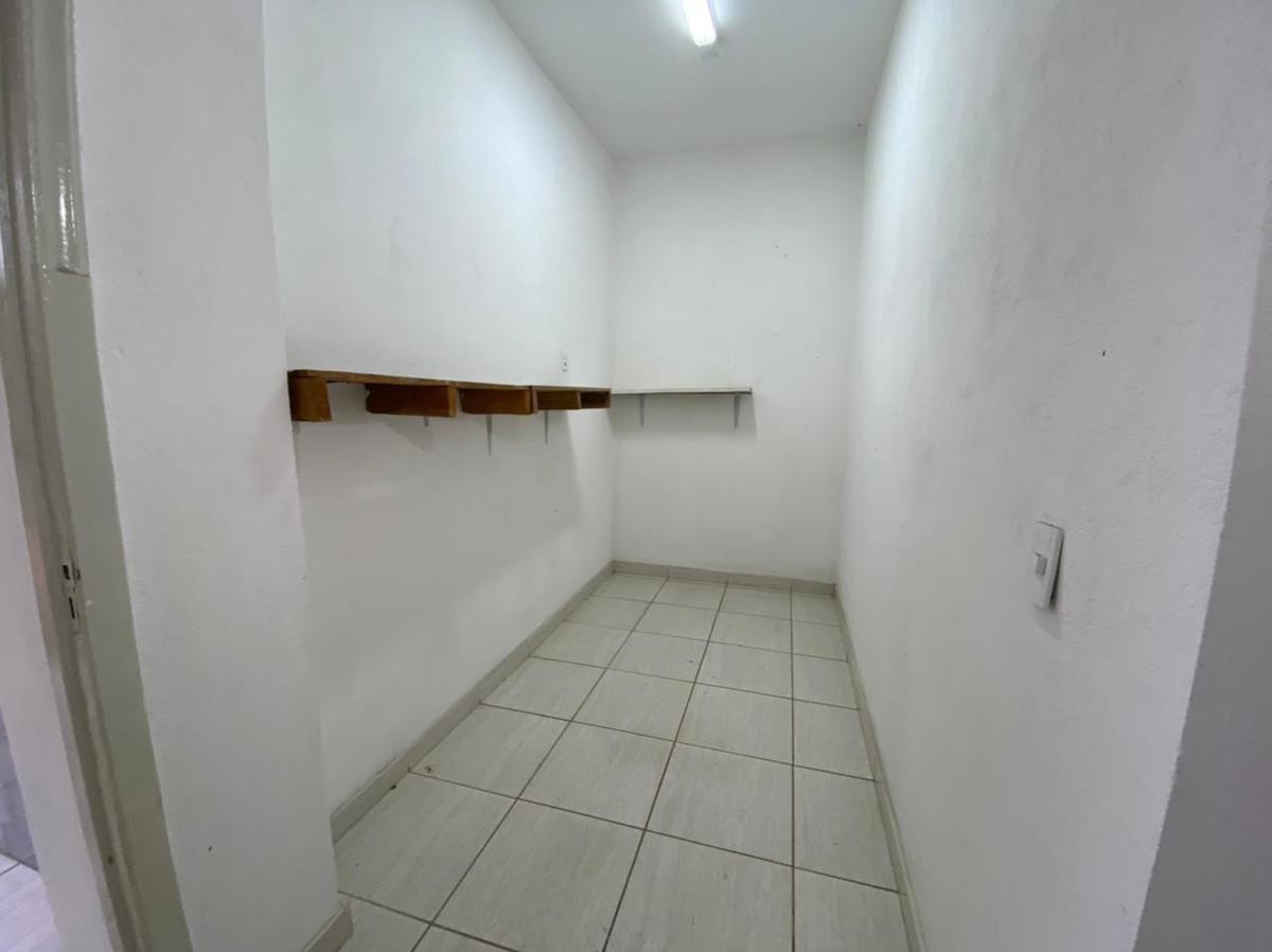 Casa, João Pinheiro, 4 Quartos, 0 Vaga, 2 Suítes