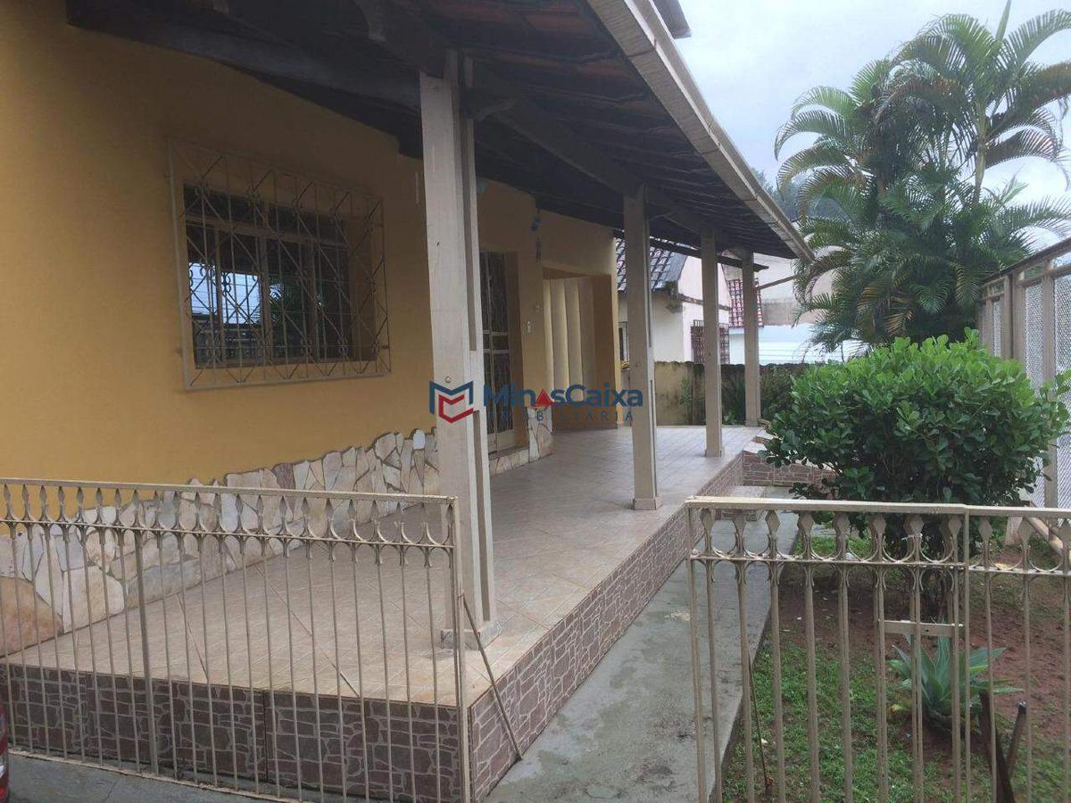 Casa, Quitandinha, 5 Quartos, 2 Vagas, 1 Suíte