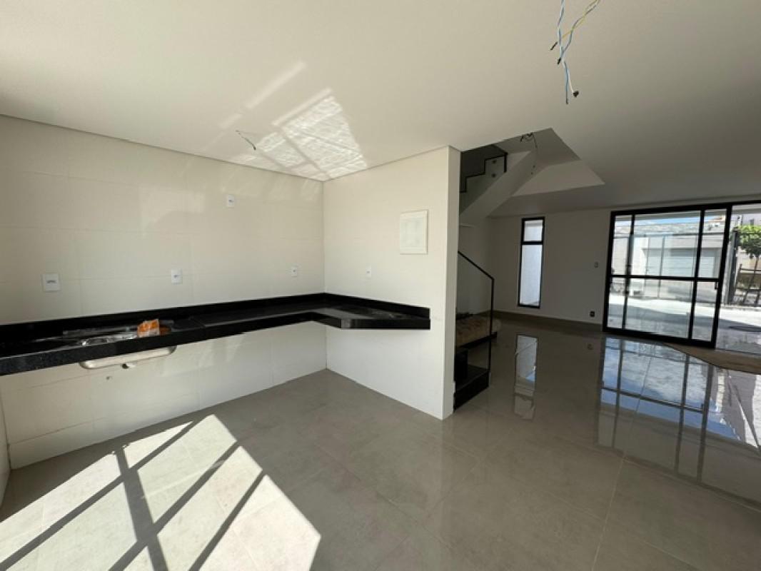 Casa, Caiçaras, 3 Quartos, 3 Vagas, 1 Suíte