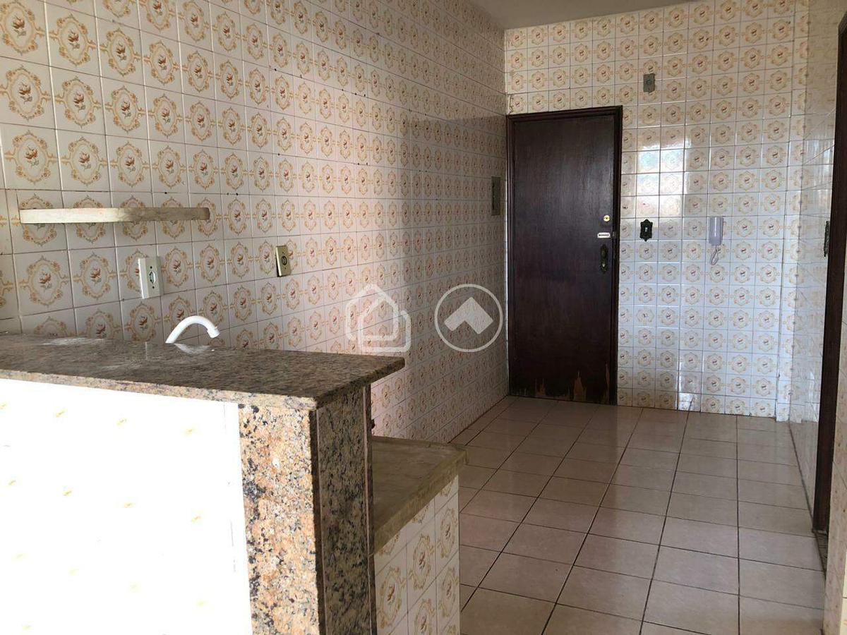 Apartamento, Sagrada Família, 2 Quartos, 1 Vaga