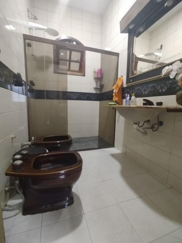 Casa, Castelo, 3 Quartos, 4 Vagas, 1 Suíte