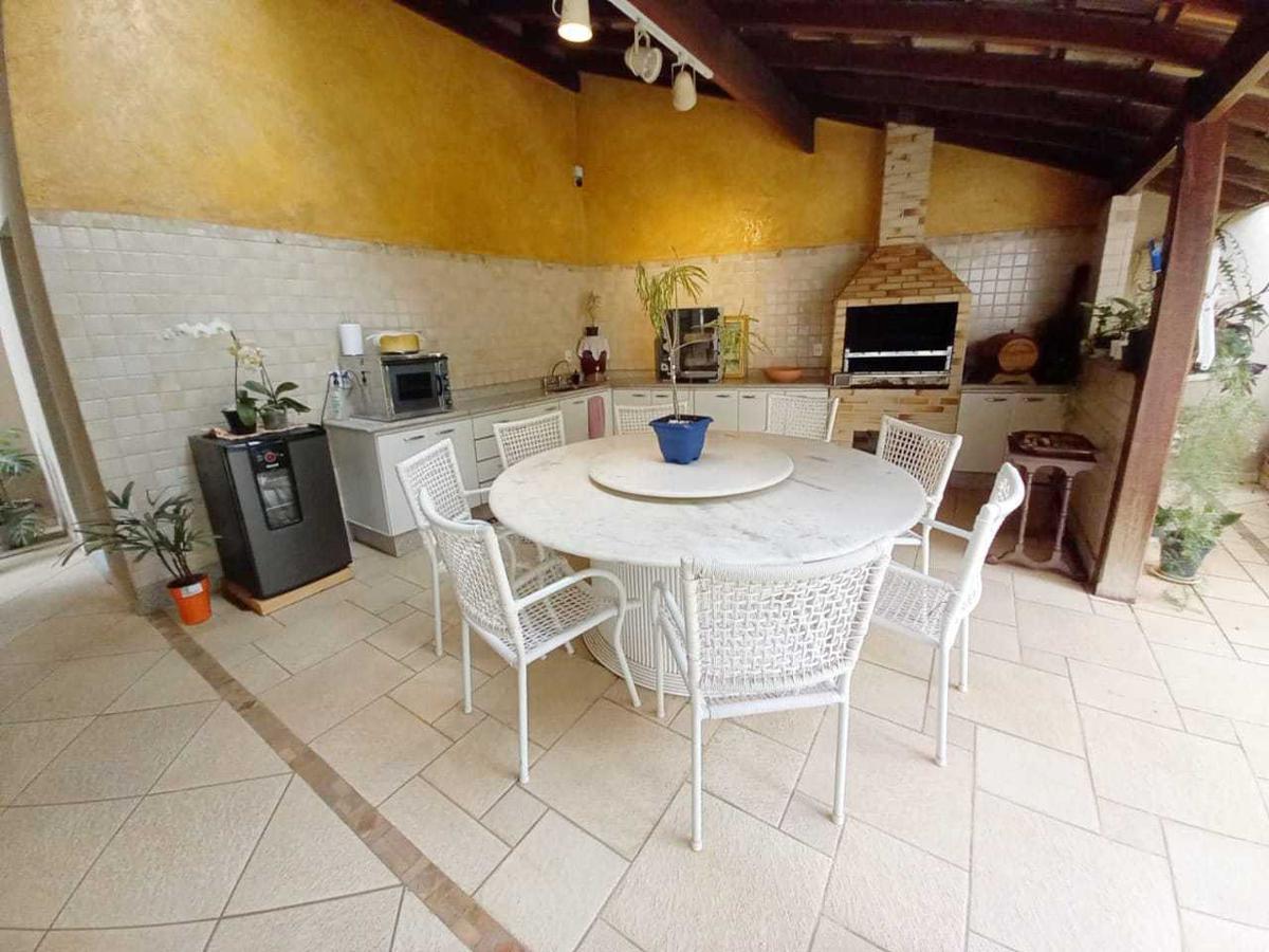 Casa, Comiteco, 5 Quartos, 4 Vagas, 5 Suítes