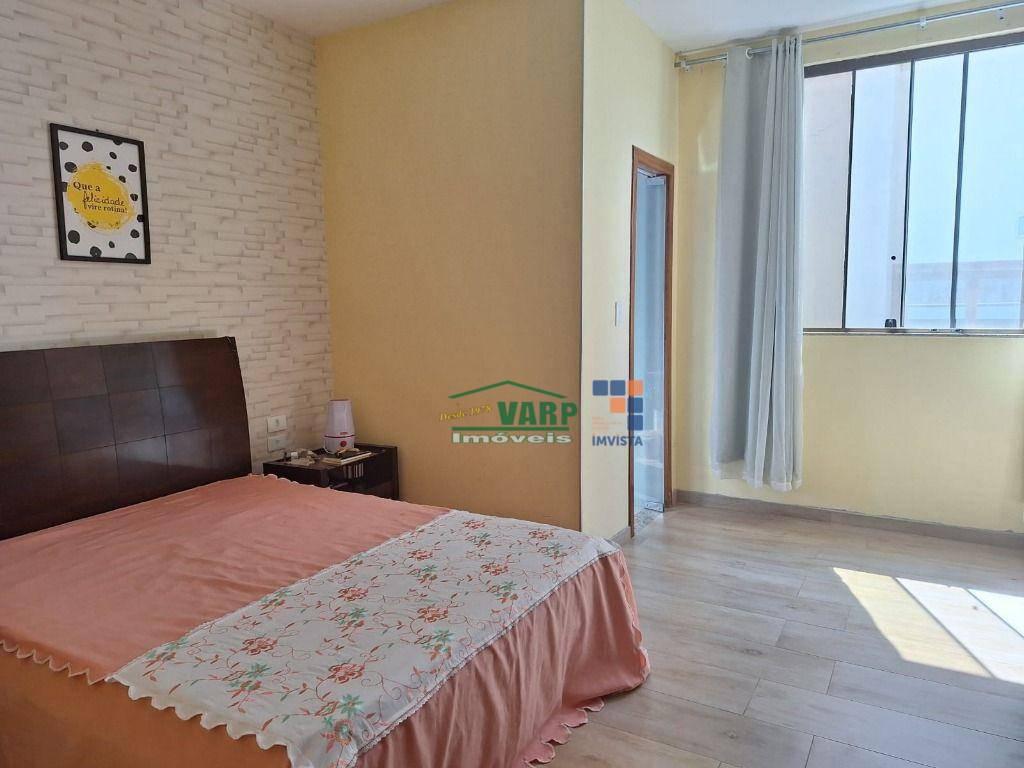 Casa, Paciência, 4 Quartos, 0 Vaga, 3 Suítes