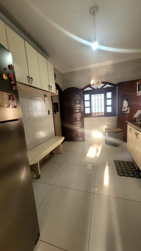 Casa, Paquetá, 3 Quartos, 3 Vagas, 1 Suíte