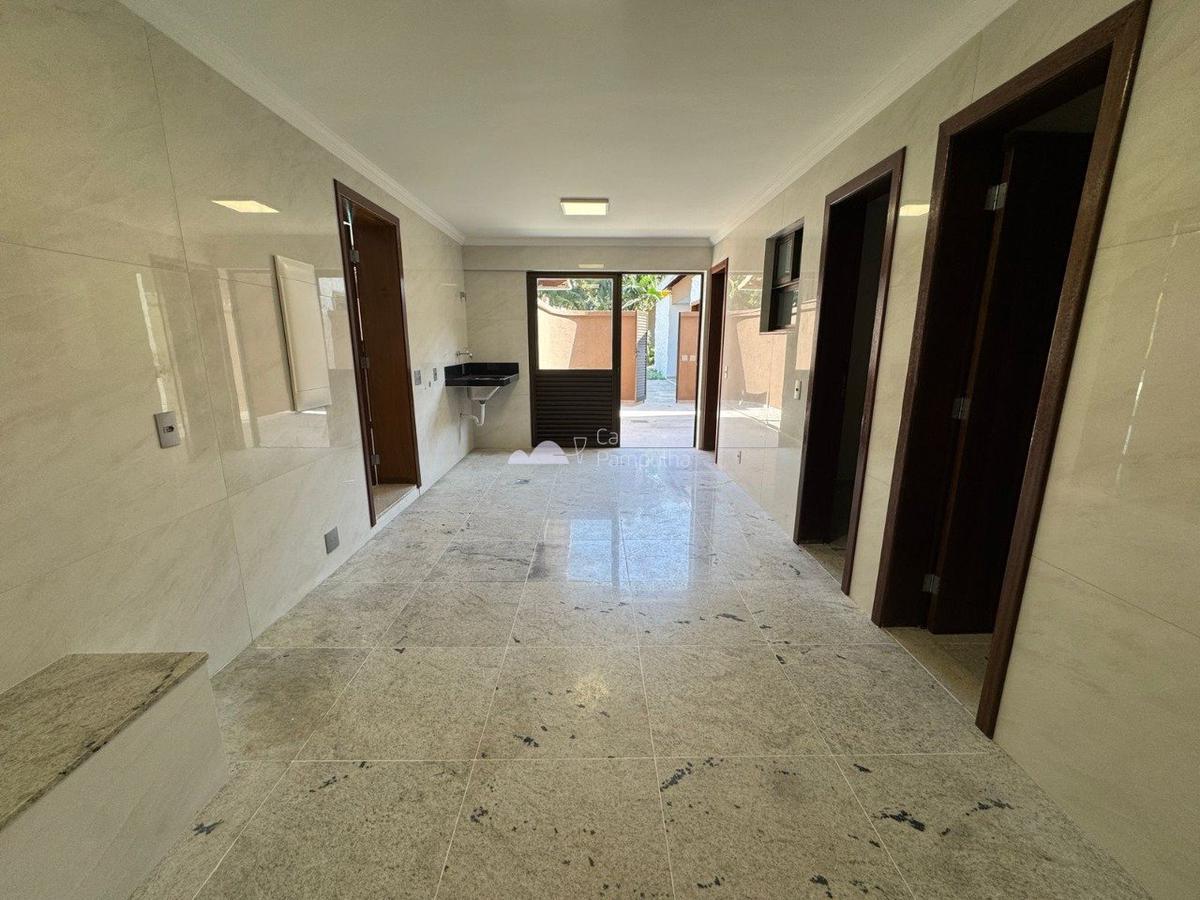 Casa, Jardim Atlântico, 5 Quartos, 6 Vagas, 3 Suítes