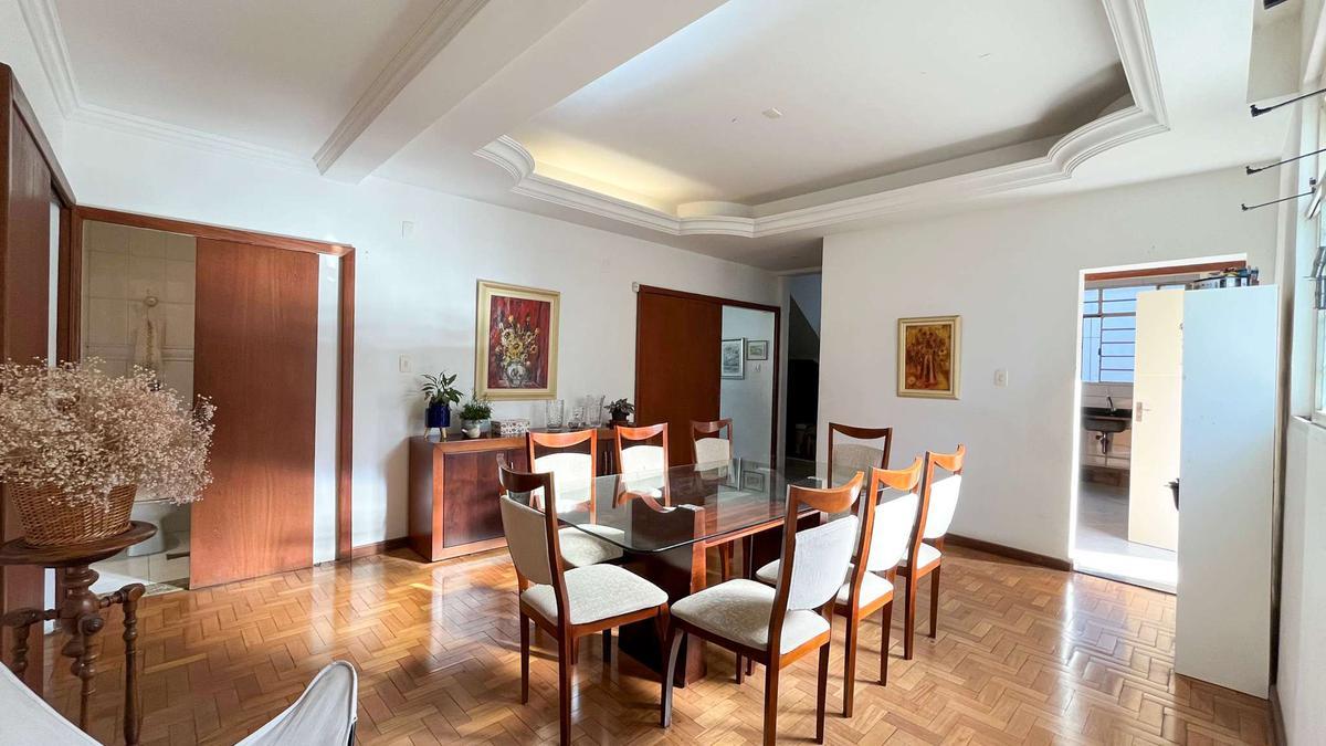 Casa, Serra, 7 Quartos, 6 Vagas, 3 Suítes