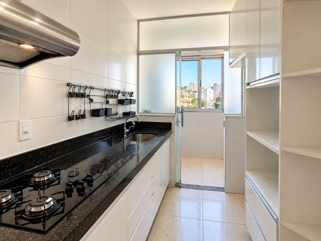 Apartamento, Sagrada Família, 2 Quartos, 2 Vagas, 1 Suíte