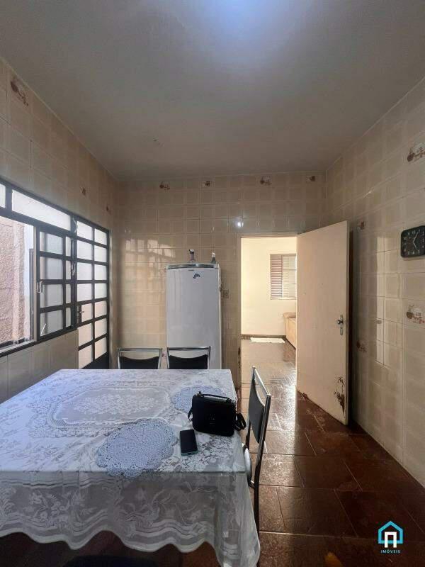 Casa, Centro, 2 Quartos, 1 Vaga, 1 Suíte