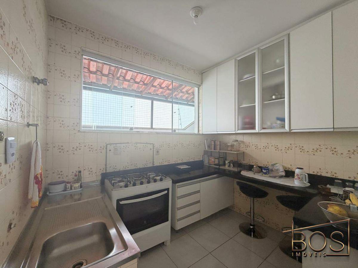 Casa, Nova Floresta, 9 Quartos, 3 Vagas, 1 Suíte