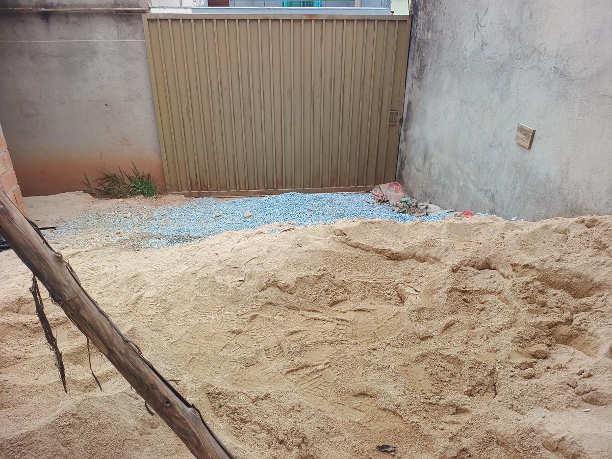 Casa, Europa, 3 Quartos, 2 Vagas, 1 Suíte