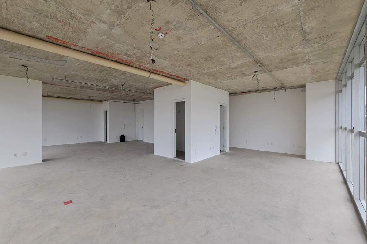 Sala, Vila da Serra, 0 Quarto, 0 Vaga