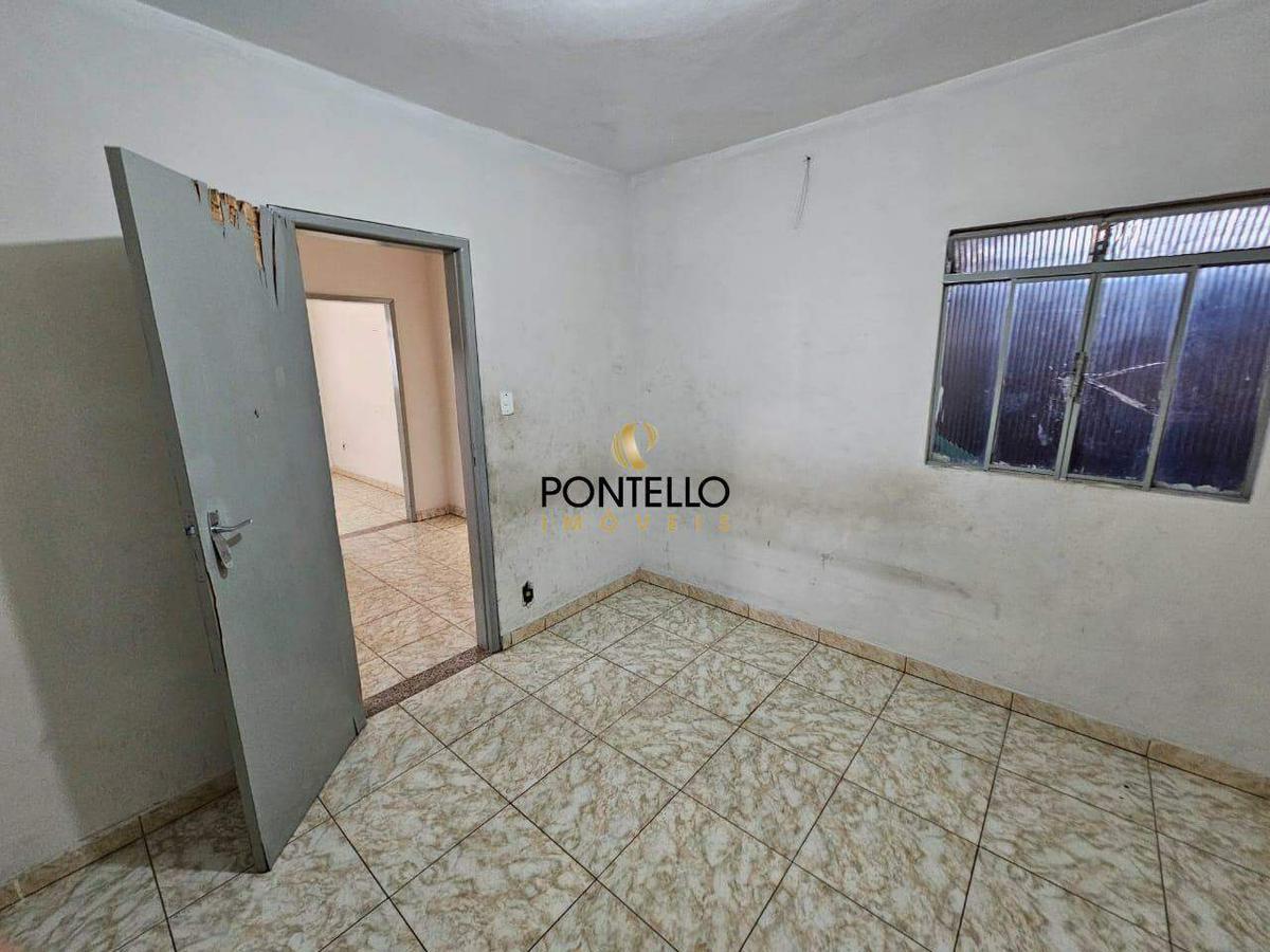 Casa, Esperança, 4 Quartos, 2 Vagas, 1 Suíte