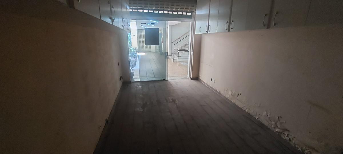 Andar, Savassi, 0 Quarto, 0 Vaga