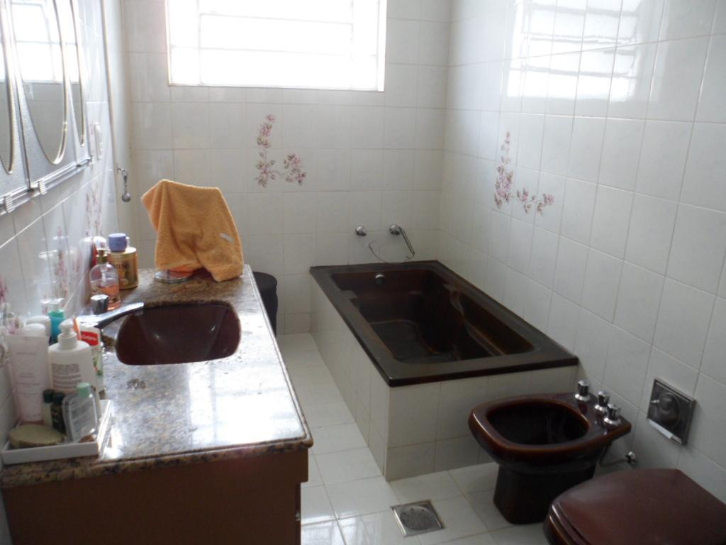 Casa, Gutierrez, 5 Quartos, 4 Vagas, 1 Suíte