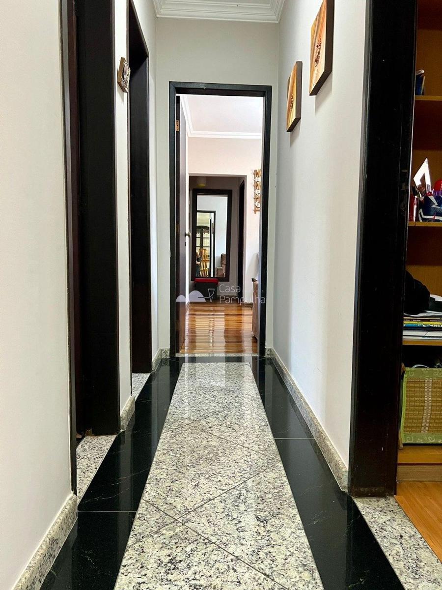 Casa, Planalto, 6 Quartos, 4 Vagas, 2 Suítes