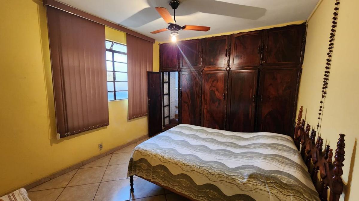Casa, Horto, 8 Quartos, 3 Vagas, 3 Suítes