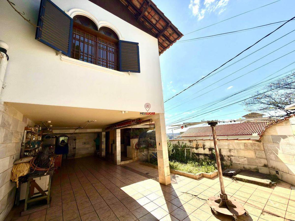 Casa, Barreiro, 3 Quartos, 5 Vagas, 1 Suíte
