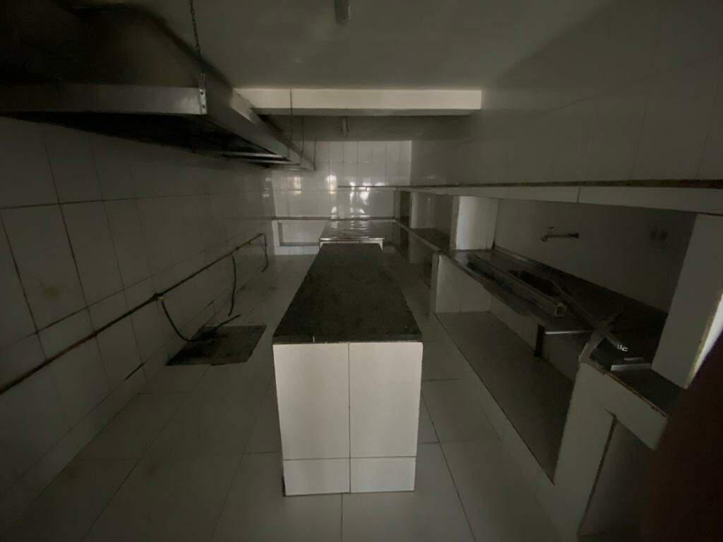 Casa Comercial, Funcionários, 0 Quarto, 0 Vaga