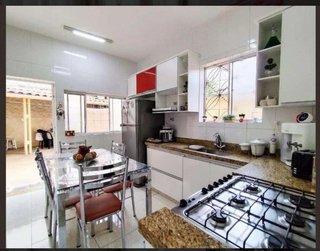 Casa, Salgado Filho, 3 Quartos, 2 Vagas, 1 Suíte