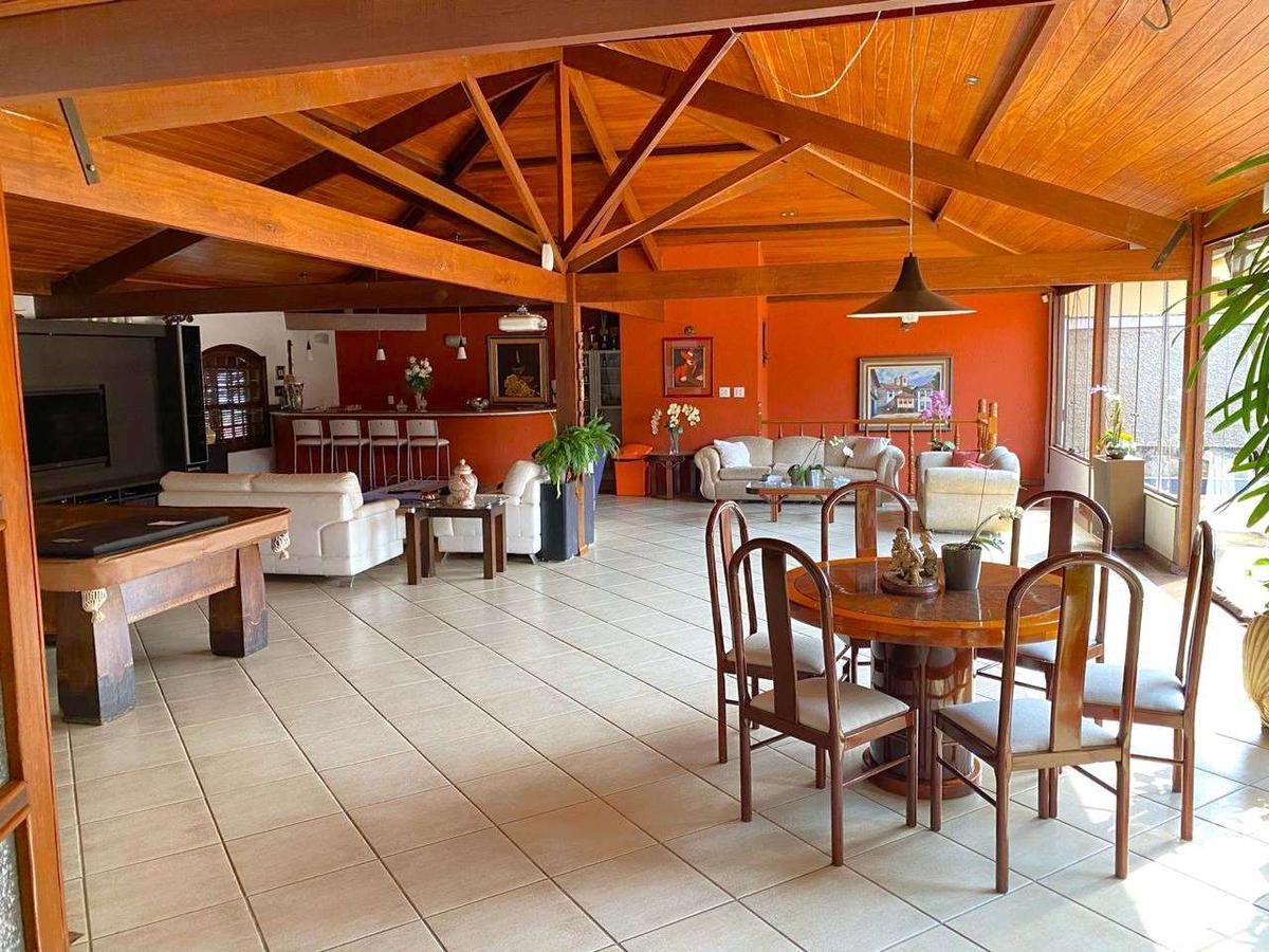 Casa, Santa Lúcia, 5 Quartos, 4 Vagas, 3 Suítes