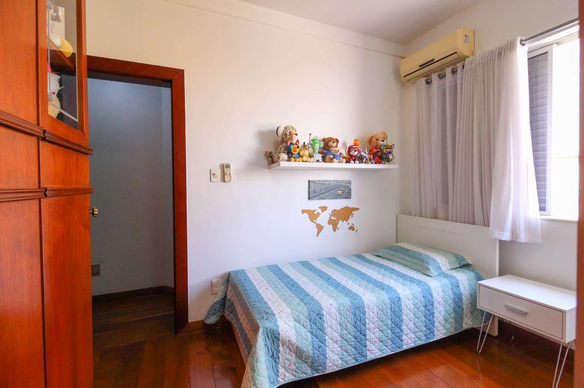 Cobertura, Sagrada Família, 5 Quartos, 2 Vagas, 2 Suítes