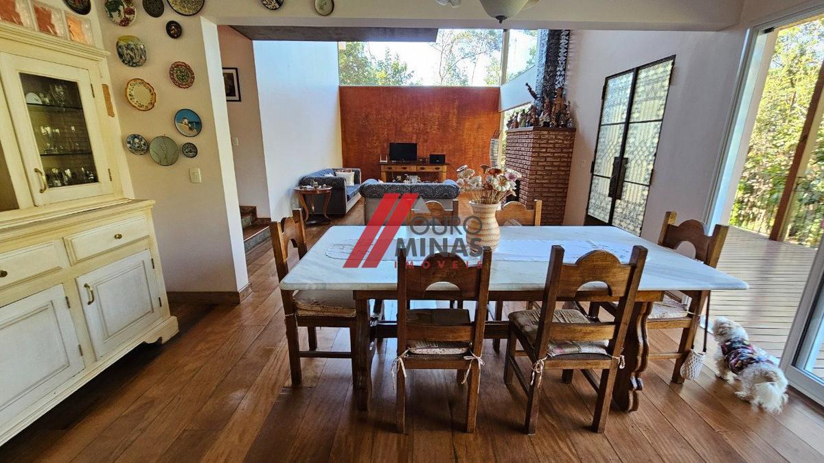 Casa em Condomínio, Jardins de Petrópolis, 4 Quartos, 3 Vagas, 2 Suítes