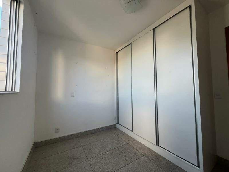 Apartamento, Sagrada Família, 3 Quartos, 2 Vagas, 1 Suíte