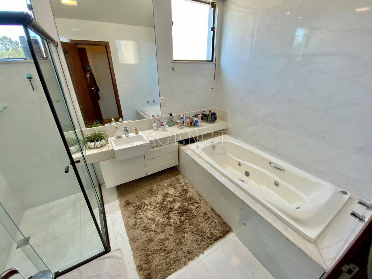 Casa, Alphaville - Lagoa dos Ingleses, 4 Quartos, 0 Vaga, 3 Suítes