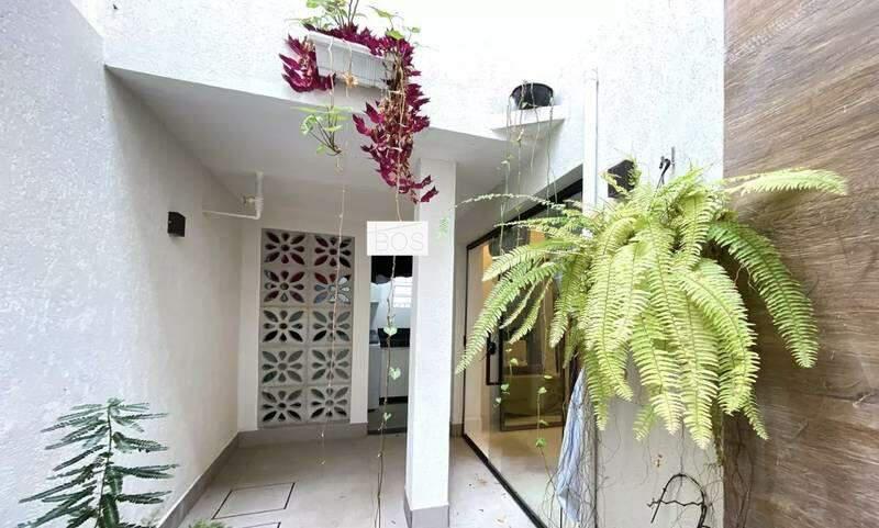 Casa, Lourdes, 3 Quartos, 0 Vaga, 1 Suíte