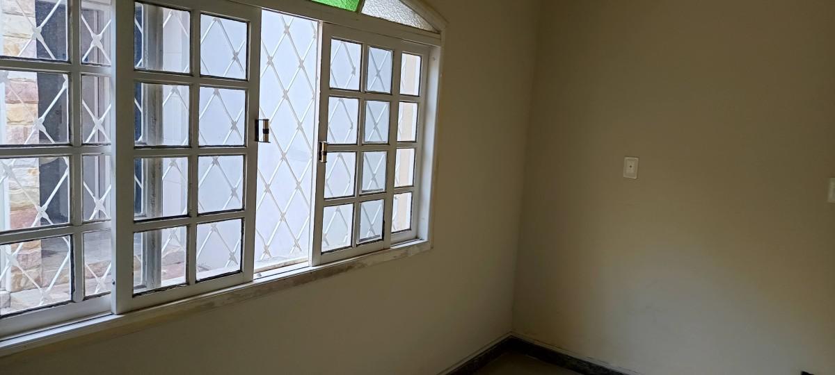 Casa, Planalto, 4 Quartos, 2 Vagas, 2 Suítes