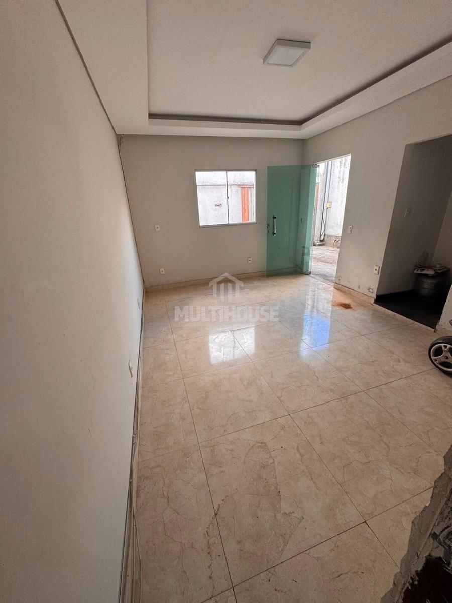 Casa, Candelária, 4 Quartos, 3 Vagas, 1 Suíte