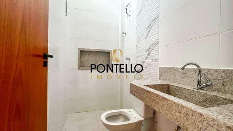 Casa, Candelária, 3 Quartos, 0 Vaga, 1 Suíte