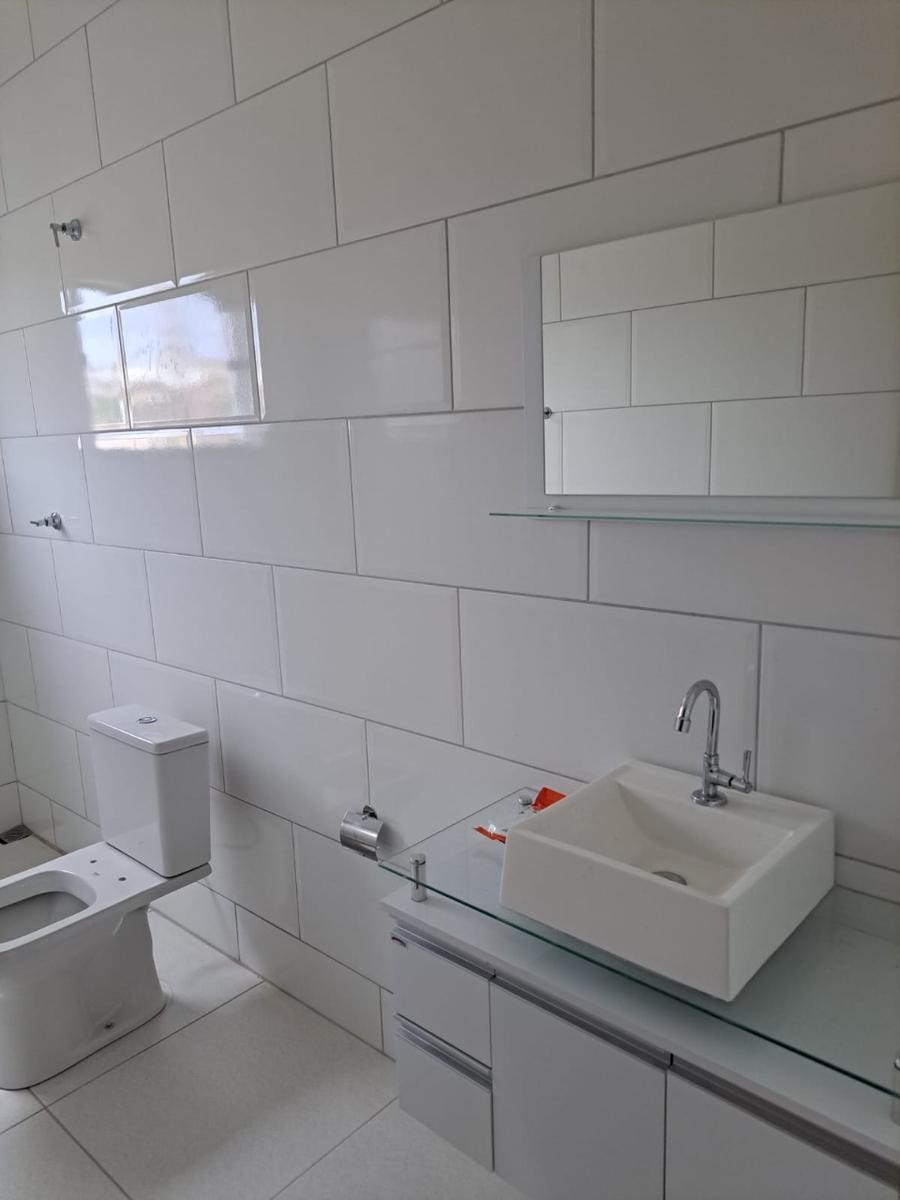 Prédio, Centro, 3 Quartos, 0 Vaga, 1 Suíte